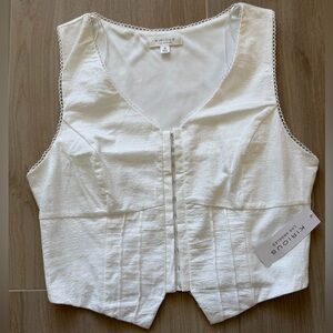 Women's White Sleeveless Top